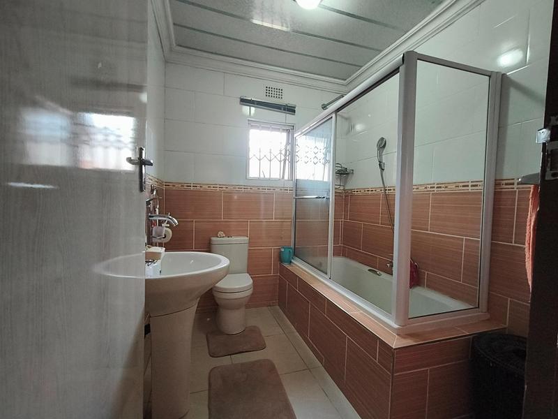 7 Bedroom Property for Sale in Southernwood Eastern Cape